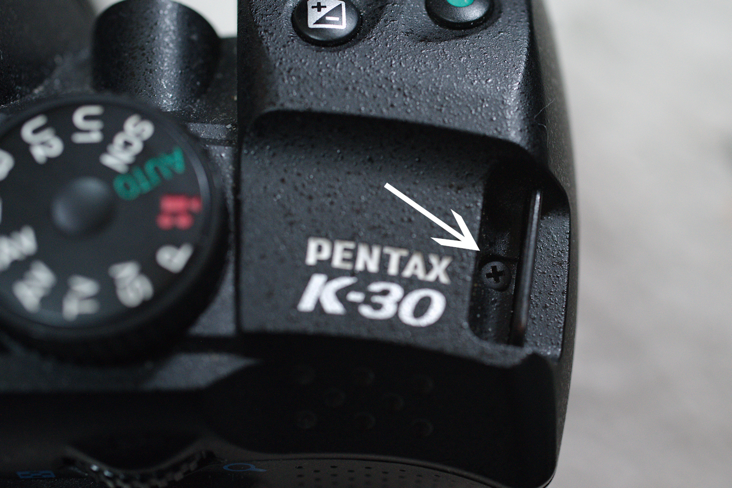 PENTAX K-30の絞り制御ブロックの不具合（通称：黒死病）を修理する