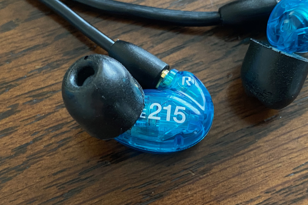 SHURE AONIC 215レビュー・ゲーミングイヤホンとしても最適なモニター