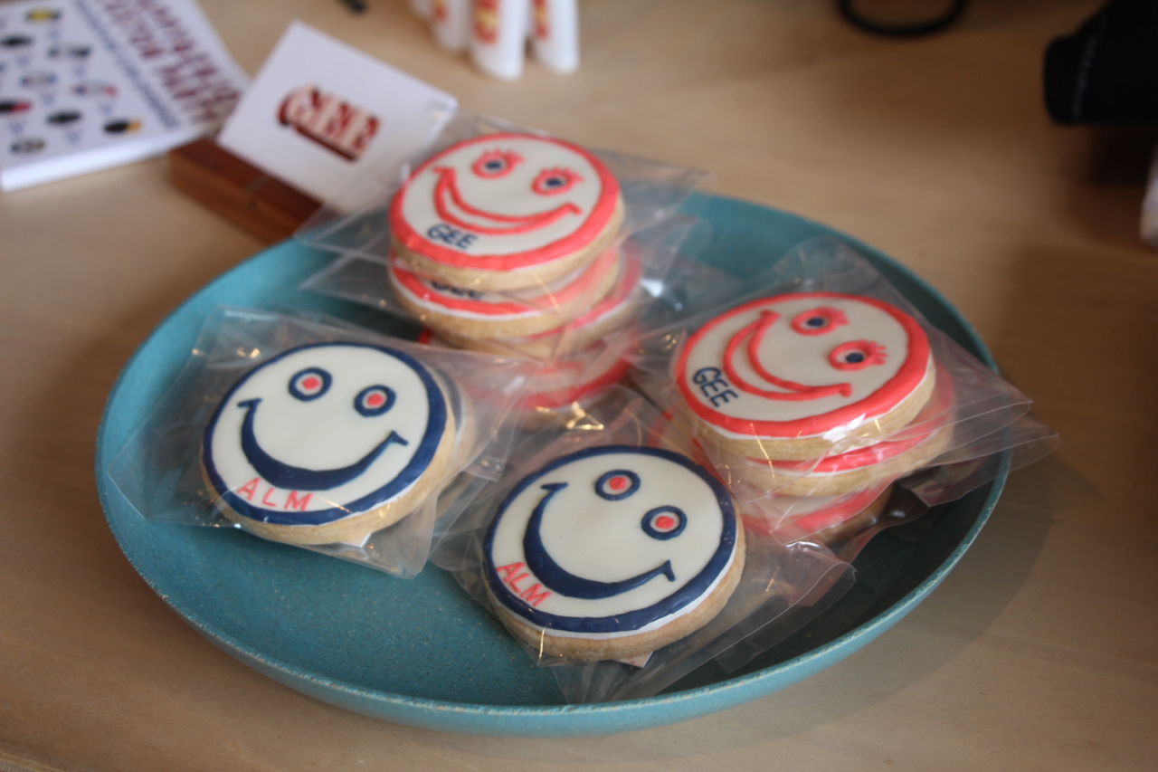 A LOVE MOVEMENT “HAPPY&ENJOY CUSTOM PARTY” | GEE