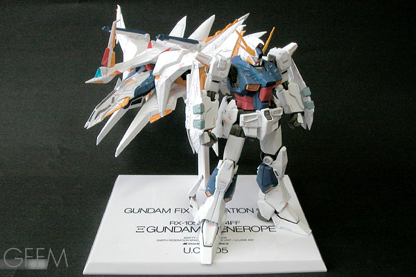 0025 RX-105 Ξ GUNDAM/RX-104FF PENEROPE