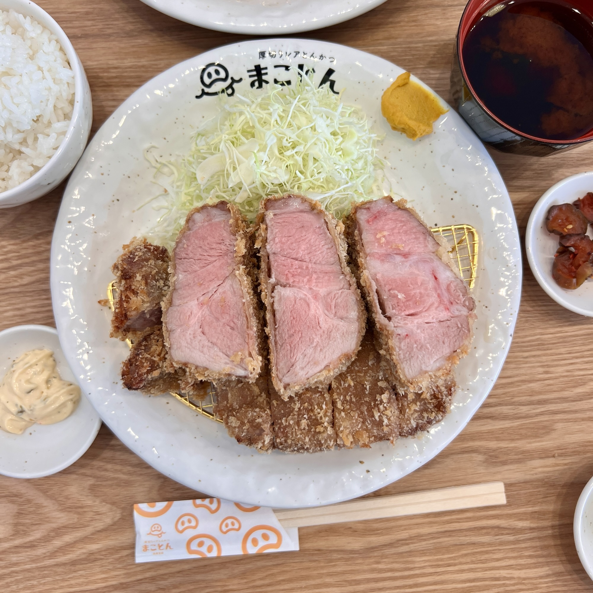 各務原市｜厚切りレアとんかつ まことん「とんかつを超えたとんかつ