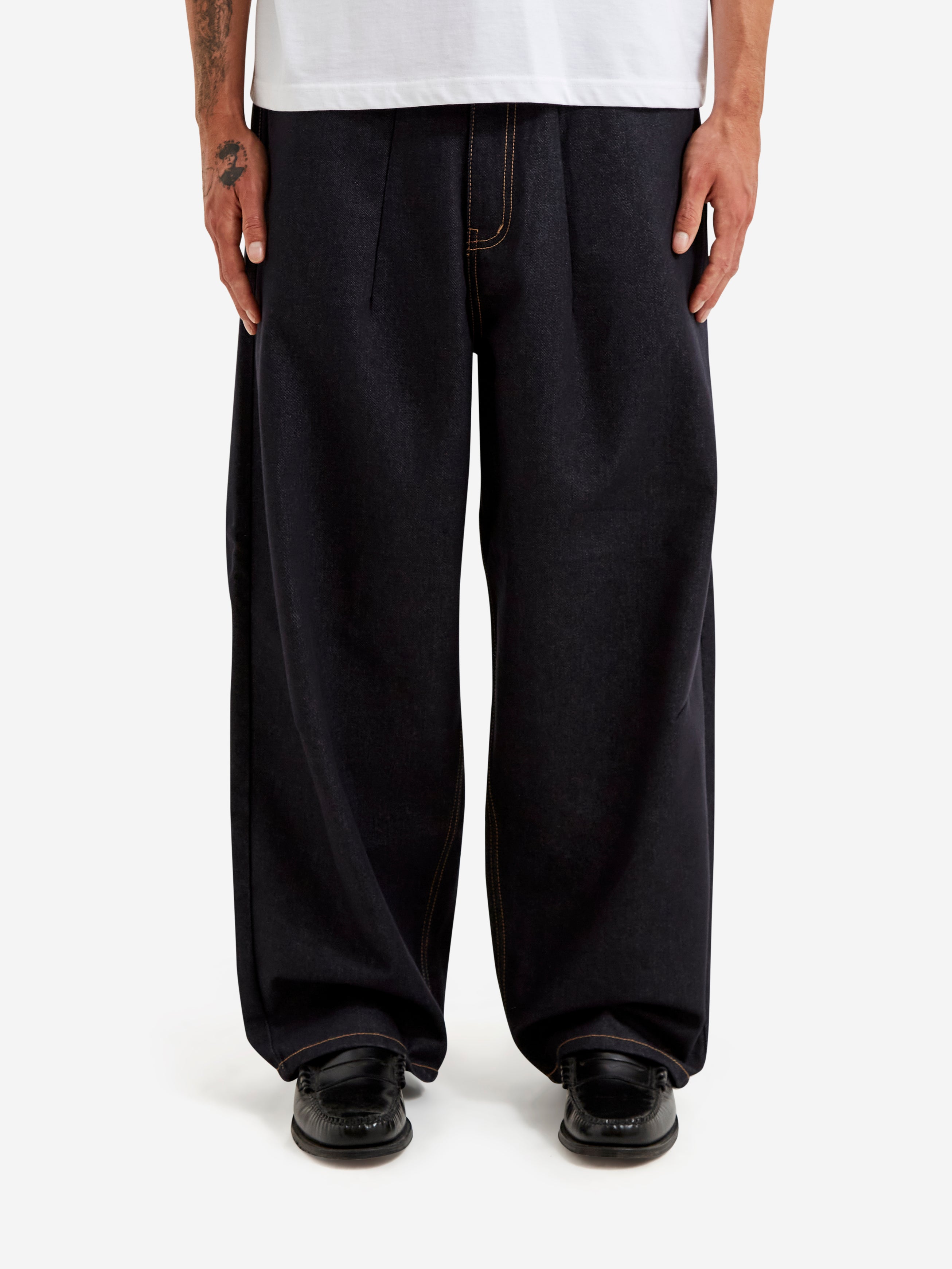 Estudio Niksen Raw Denim Balloon Jeans - Indigo – Goodhood