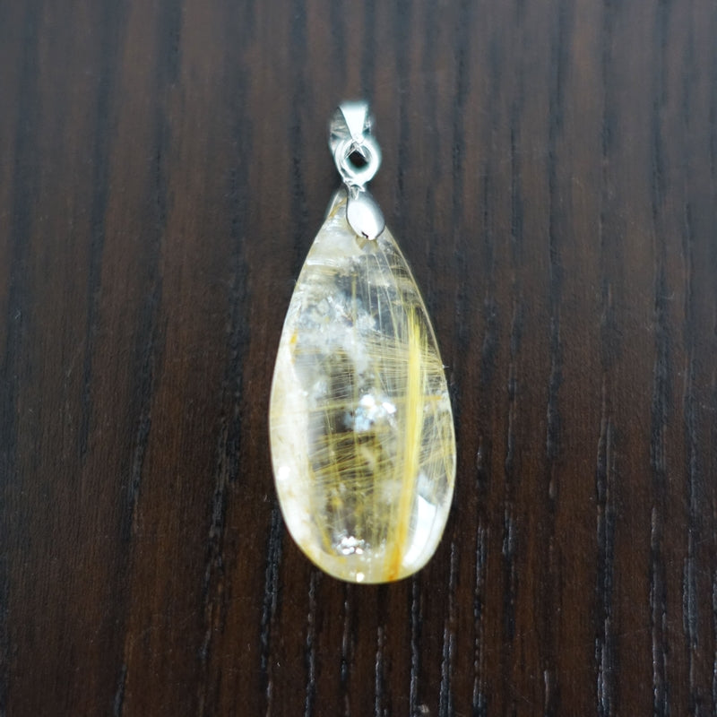 ルチルクォーツ27mm×18.5mmドロップ型ペンダントトップ《透明感