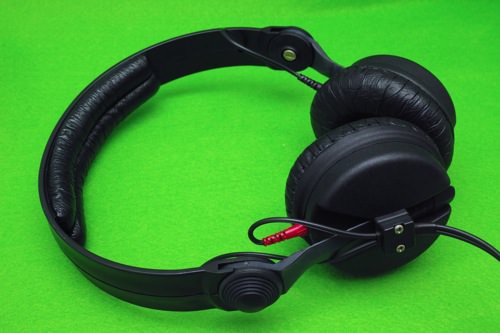 10年愛用のヘッドフォンSENNHEISER HD25-1の部品交換をした