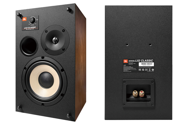 壁掛けや天吊りも自在！ モダンかつクラシカルコンパクトなJBL