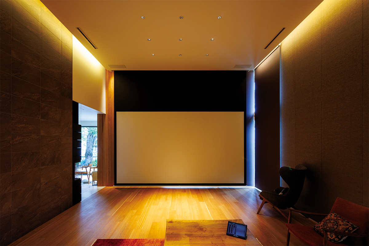 リビングシアターCASE64 緑を愉しむ住まいに寄り添う瀟洒なビルトイン