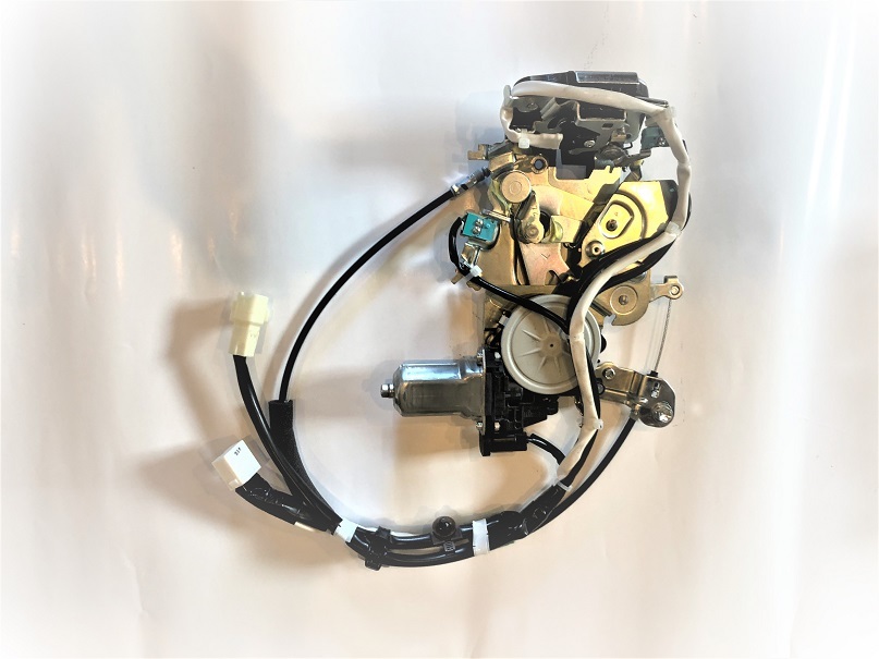 ハイエースイージークローザー後付け: 京都のカスタム屋さん Custom