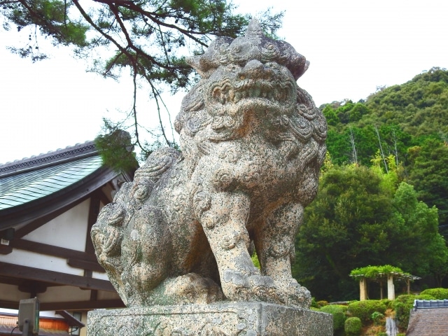 狛犬の阿吽は何を意味するのか？ – 出雲大社の歩き方