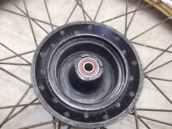 中古バイクパーツ販売専門店アイラブモーターTLR200 フロントホイール