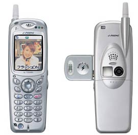 Mobile：J-フォン，3D＆カメラ内蔵のJava携帯電話，2機種を発表──「J