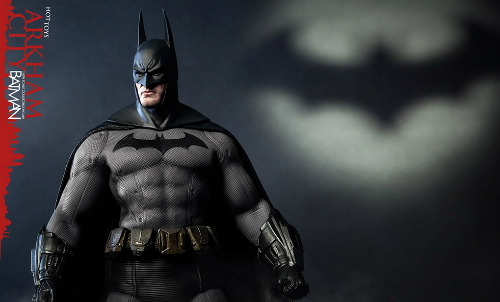 ホットトイズからアーカム・シティ版バットマン！ヒーロークロスから