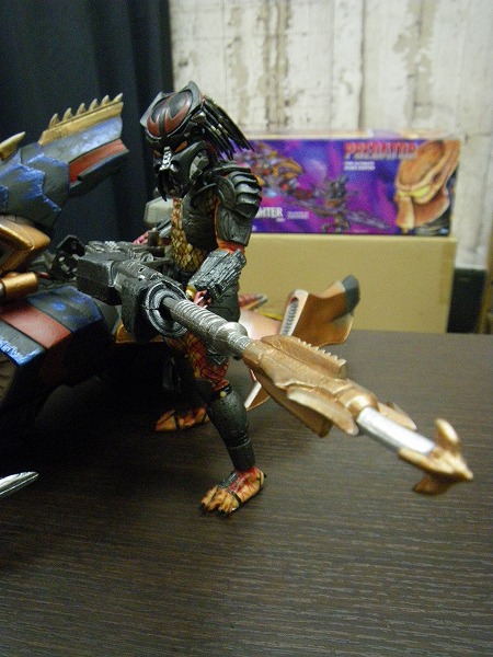 プレデターの必殺ビークル！！ネカの新作『ブレード・ファイター』を