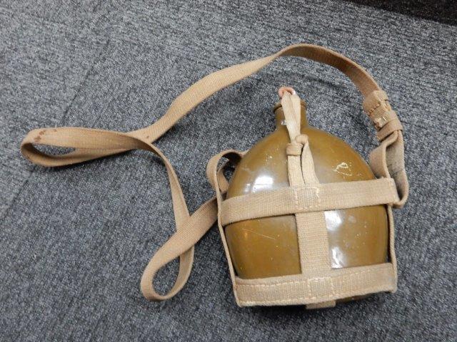 日本陸軍のトックリ型旧式水筒 | Chicago Blog