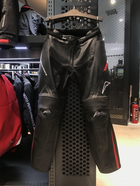 ニューアイテム グルーヴパンツ＆ライドパンツ入荷!!：KUSHITANI清水店
