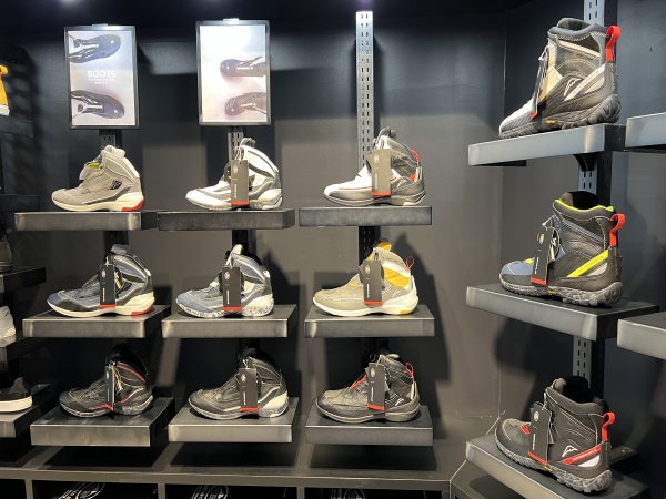 2022-23年 秋冬新商品 K-4565 アドーネシューズ一部サイズ入荷の