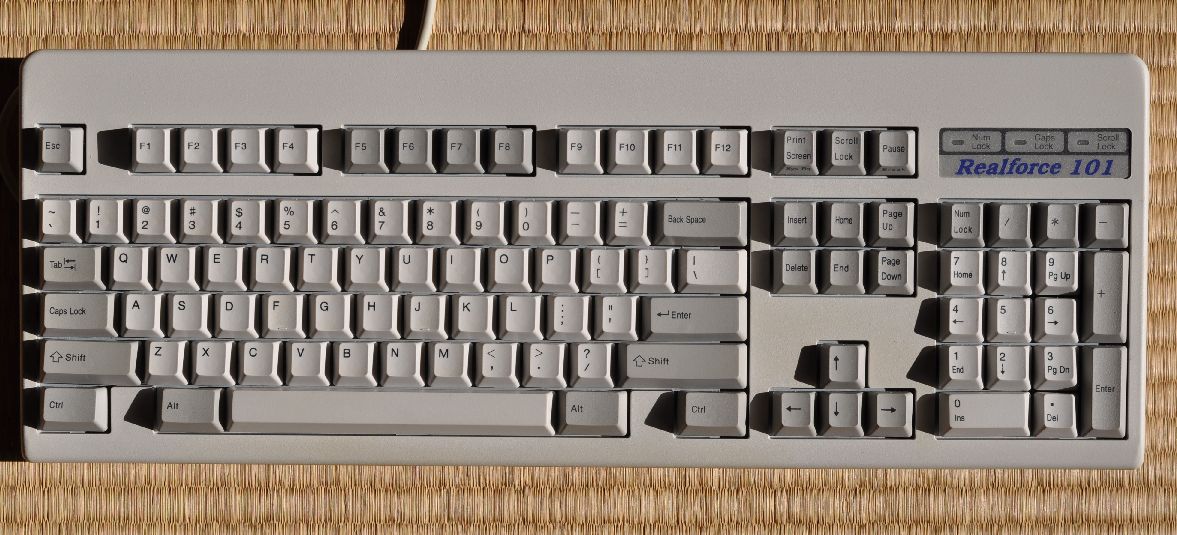 東プレ Realforce 101 - カタカタ万歳！ パソコン・デジモノ備忘録