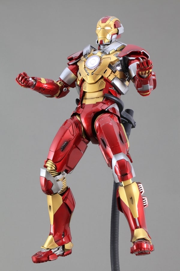 ホットトイズ アイアンマン3 マーク24 タンク 限定版 レビュー | ひろ