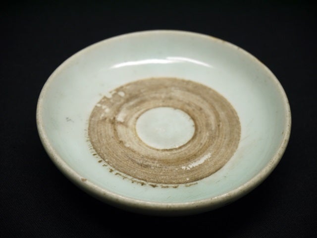状態良くシンプルな蛇の目釉剥ぎ皿 | 別府の骨董屋 ギャラリーHISAKO