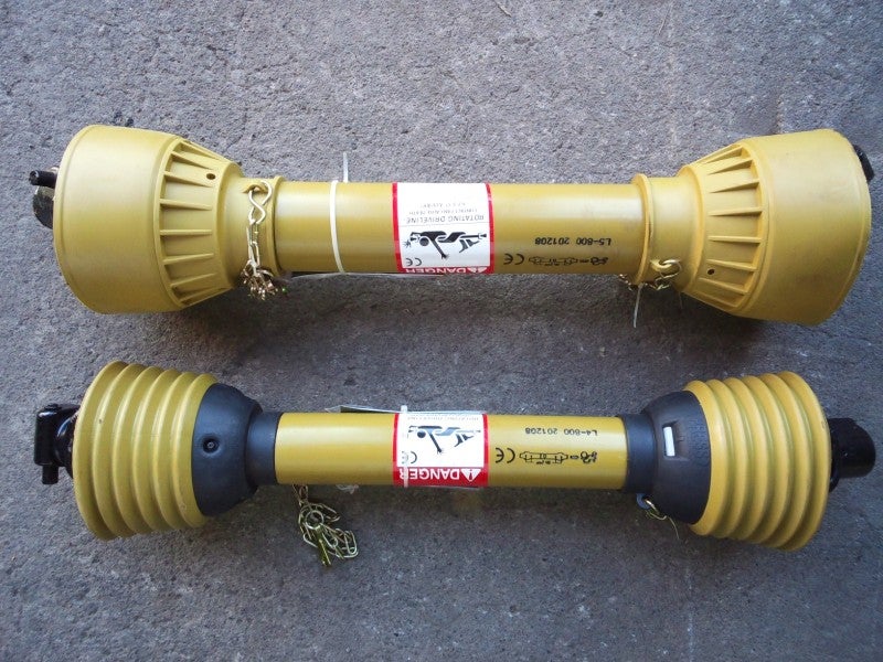 PTOジョイントを2種類用意しました。小型～中型までのトラクターに