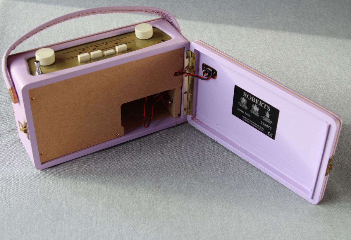 ROBERTS R250 REVIVAL RADIO LILAC - Radio Retro