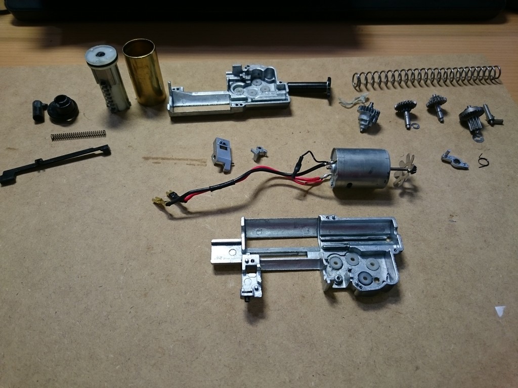 マルイ MP7A1】弾がポロっとしちゃうのを改善&さらに使える性能にし