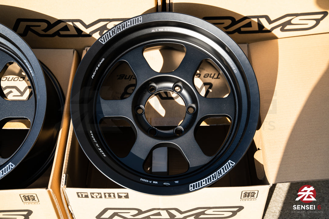 Volk TE37XT M-Spec / 17x8.5 -10 / 6x139.7 / Blast Black (BC