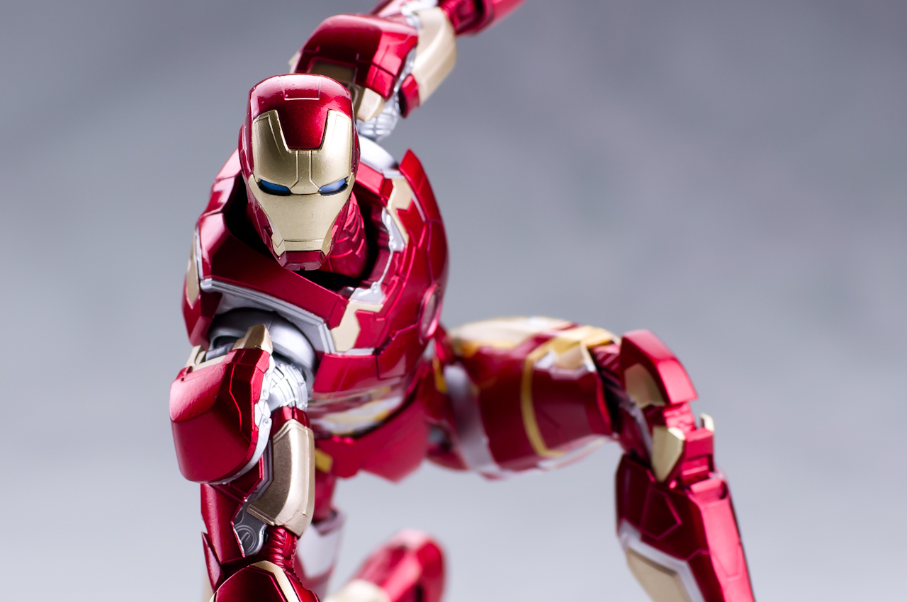 レビュー】 バンダイ S.H.Figuartsアイアンマンマーク43 [劇場版