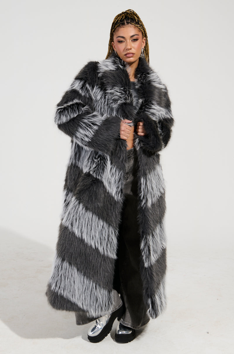 ANNI MAXI FAUX FUR JACKET – AKIRA