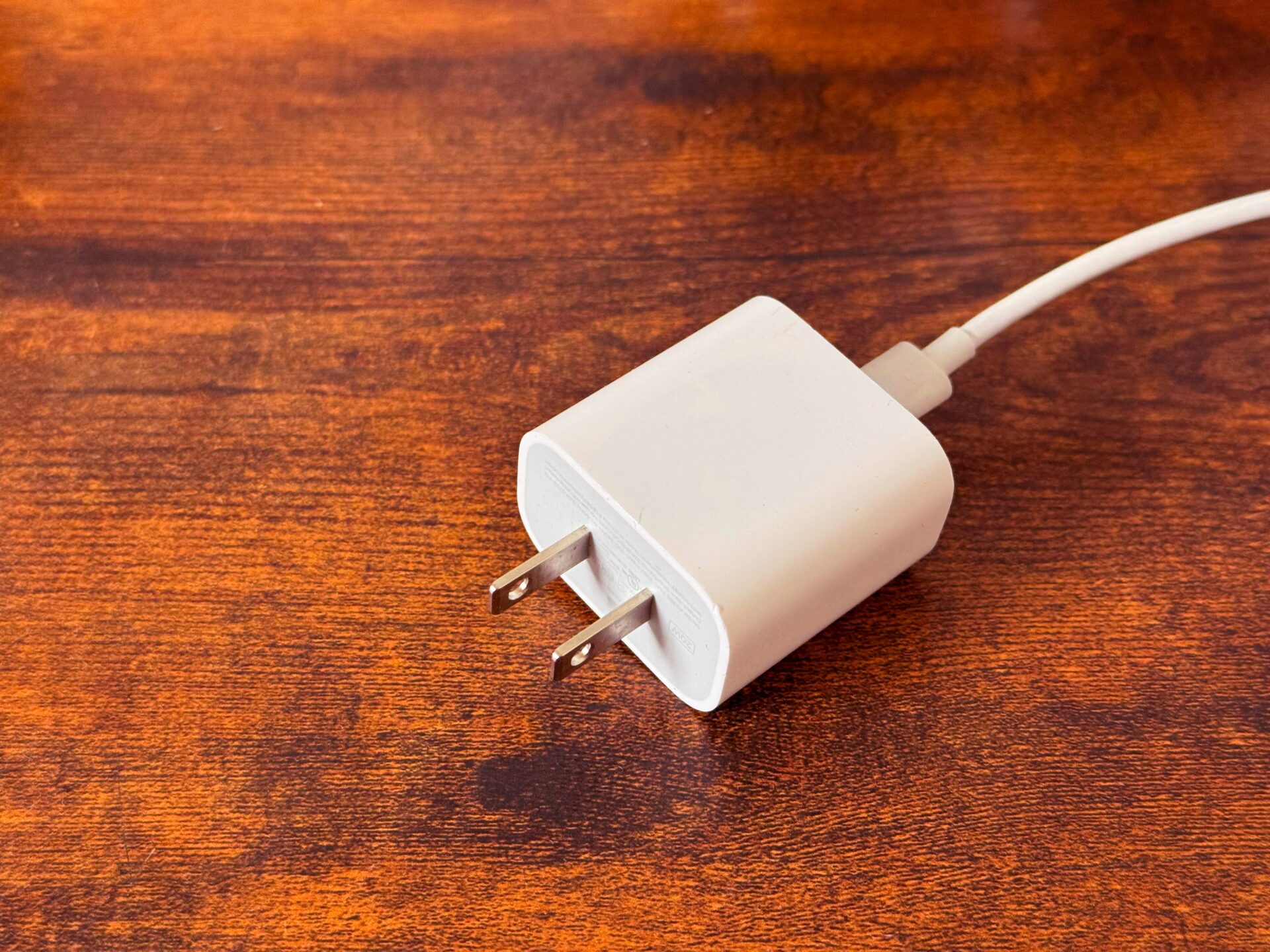 iPhone 16/iPhone 16 Proの充電器やケーブルのタイプはUSB-C。 | 通信