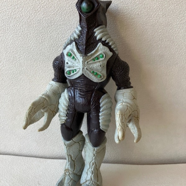 やまなや 怪獣郷シリーズ ウルトラマンレオより シルバーブルーメ