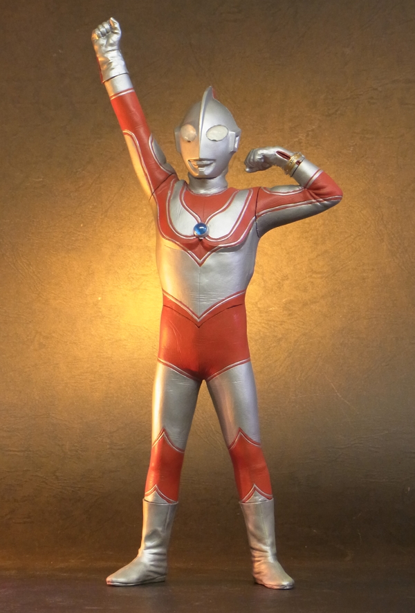 2016年12月15日18時締切でX-PLUSが「帰ってきたウルトラマン」と