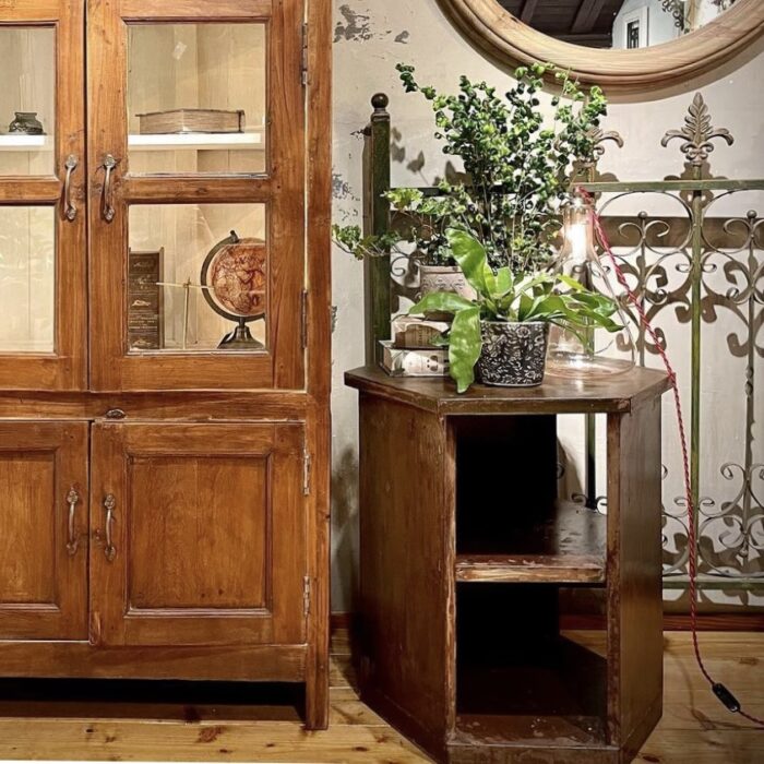 Hexagon Table – tenir