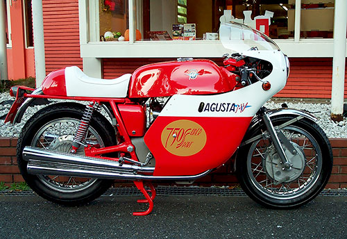 秀逸なる、世界のクラシックバイクが集結する 日本唯一の専門店！！