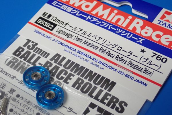 95482 軽量13mmオールアルミベアリングローラー（ブルー）／ミニ四駆