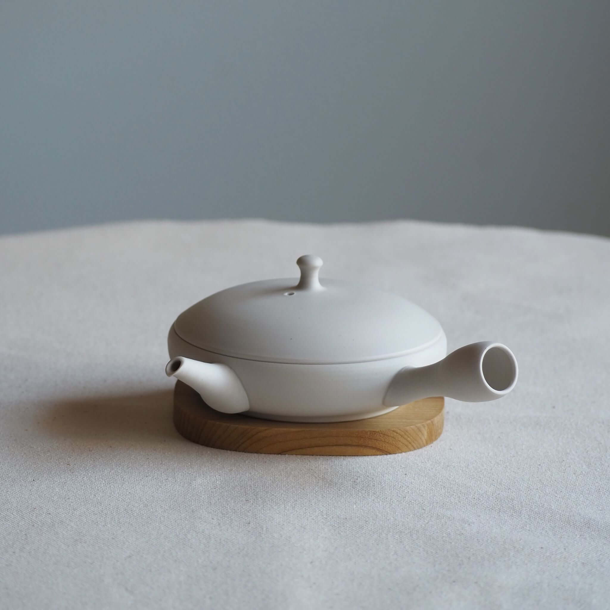 常滑焼 前川淳蔵作 白極平急須 [東山堂煎茶器店 オンラインショップ