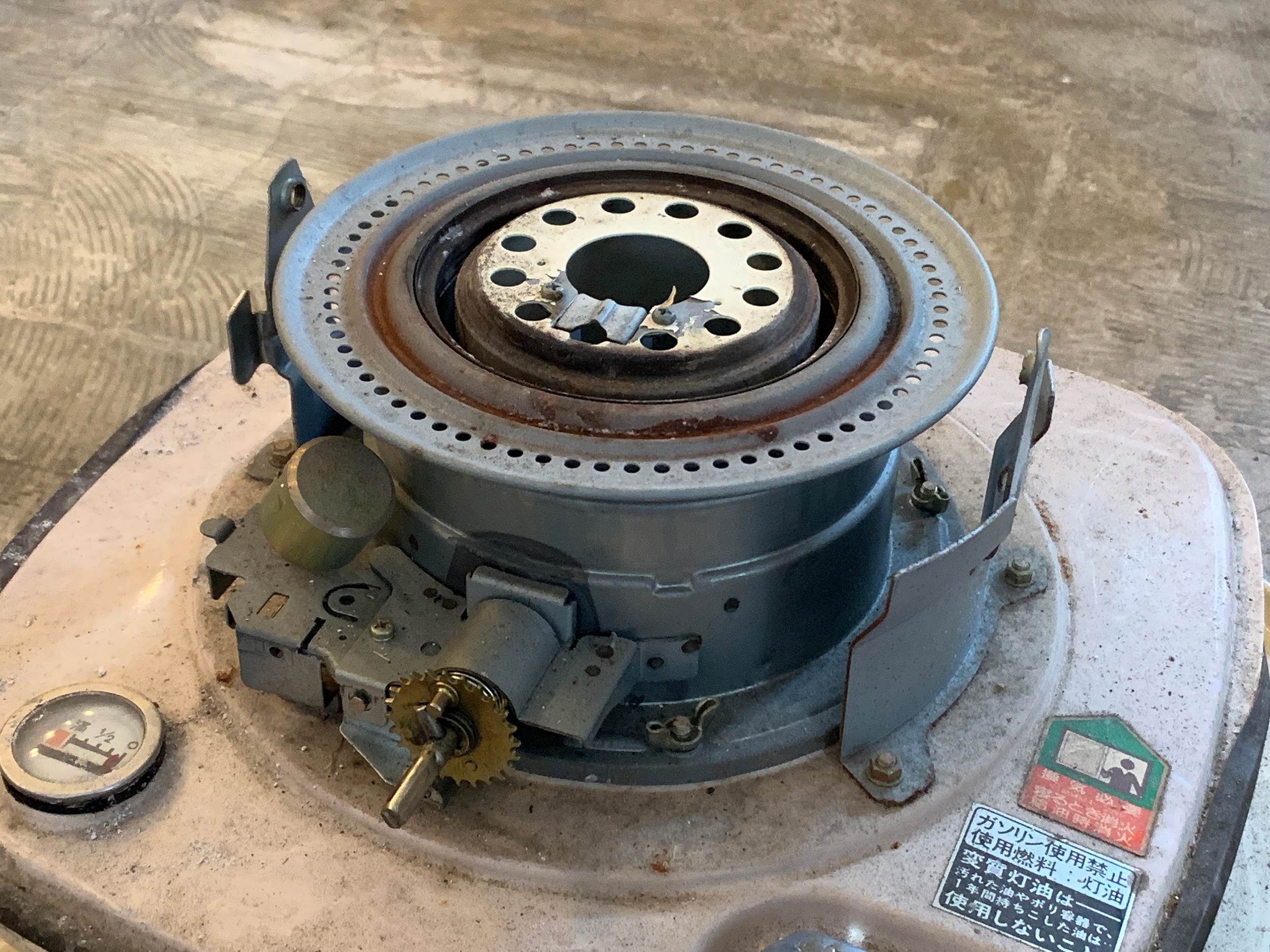 石油ストーブ】レトロなコロナSL-11DKをゲット！芯を交換して復活