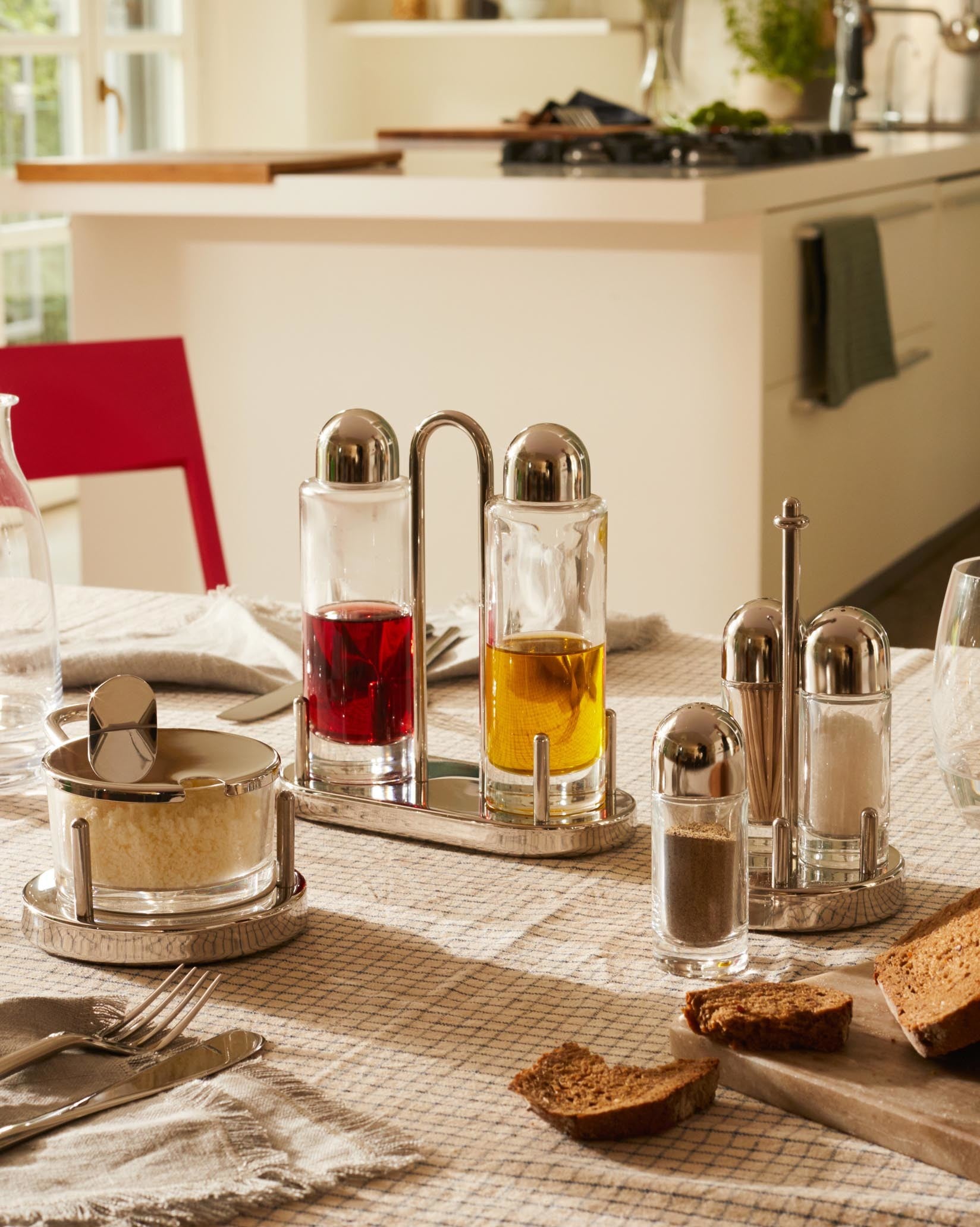 5074/AO: Oil-vinegar cruet by Ettore Sottsass | Alessi