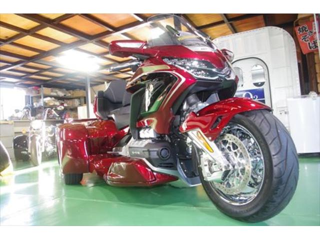 SC79 新型ゴールドウイング 純正リアトランクラック LEDハイ