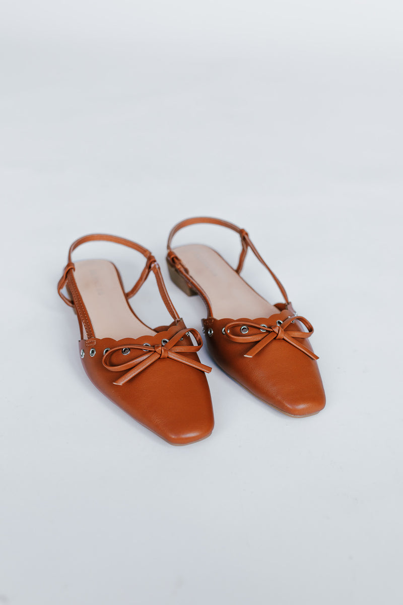 The Nadya Slingback Bow Flat in Camel – Piper & Scoot
