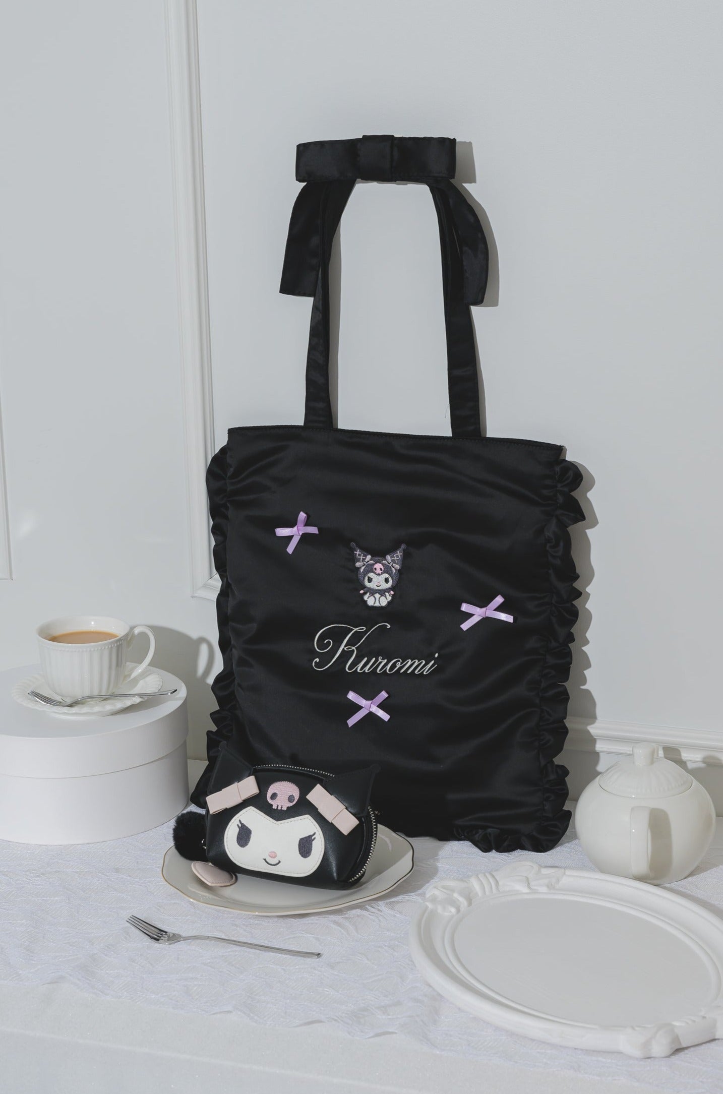 サンリオキャラクターズコラボサテンフリルトートバッグ – pium