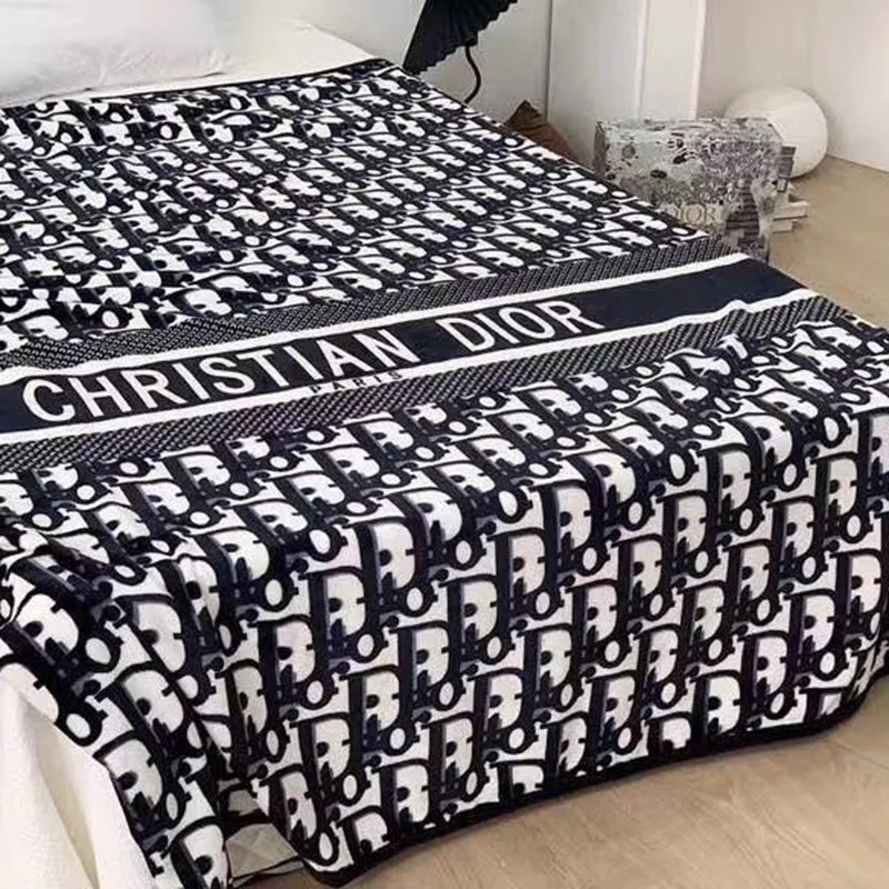 ディオール夏エアコン毛布 オフィス用 ブランドコピー お洒落