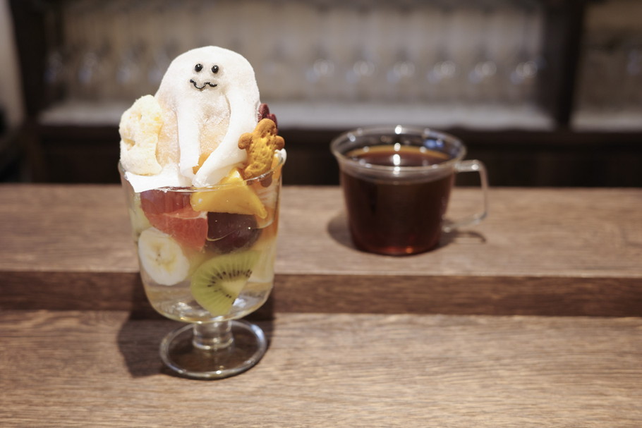 COFFEE HERE!」（恵比寿）愛くるしいパフェが誘う、サステナブル珈琲の