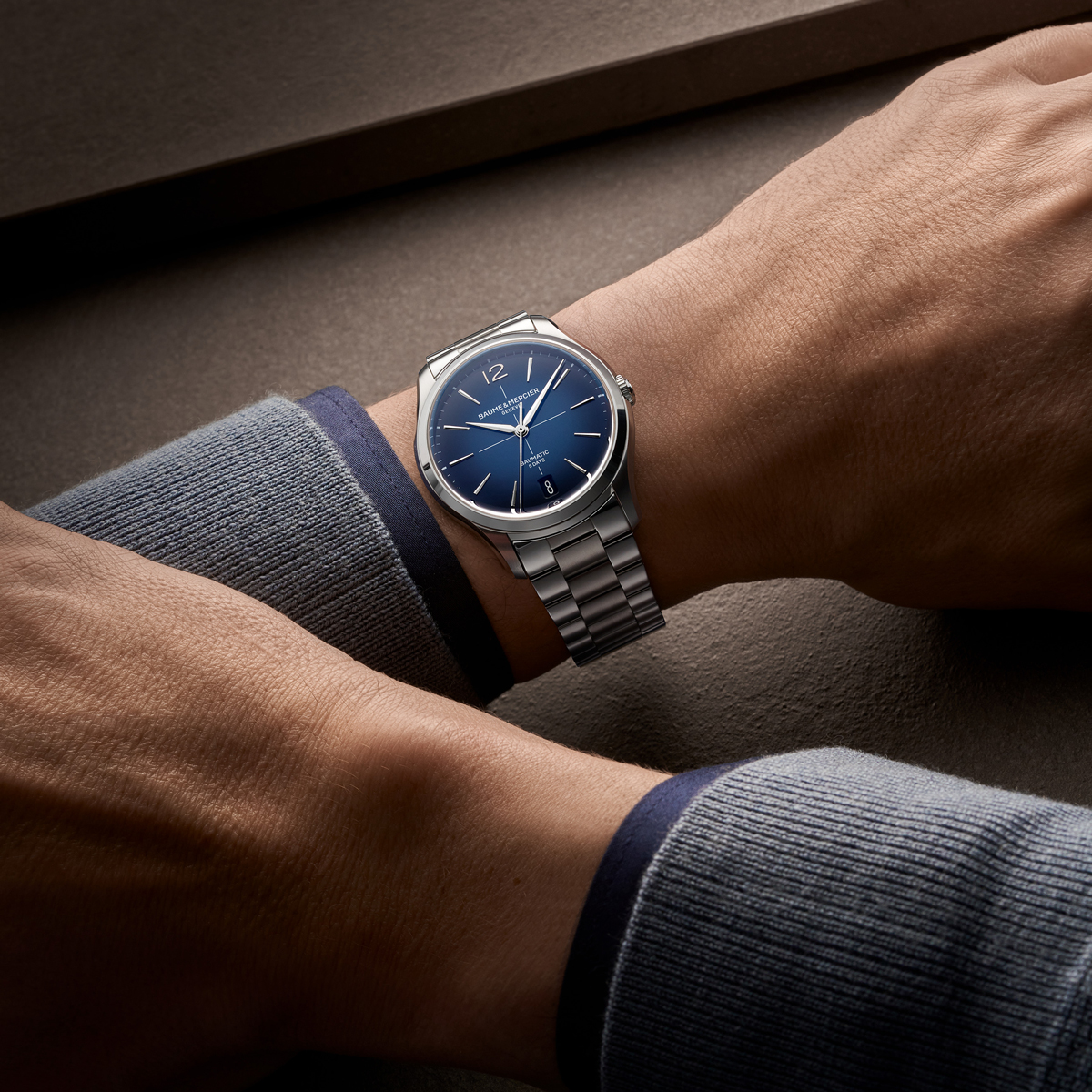 ボーム&メルシエが「クリフトン ボーマティック」に新設計ブレスレット