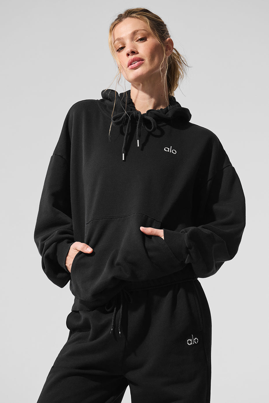 Accolade Hoodie - Black | ALO