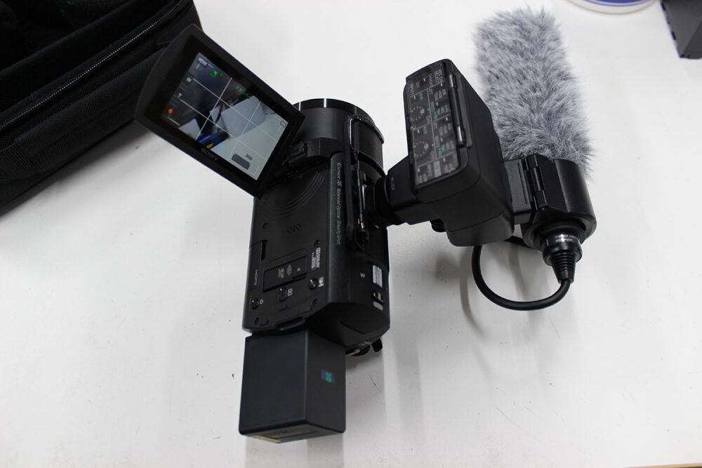 XLR-K2M SONYハンディカムや一眼レフに業務用キャノン端子を追加