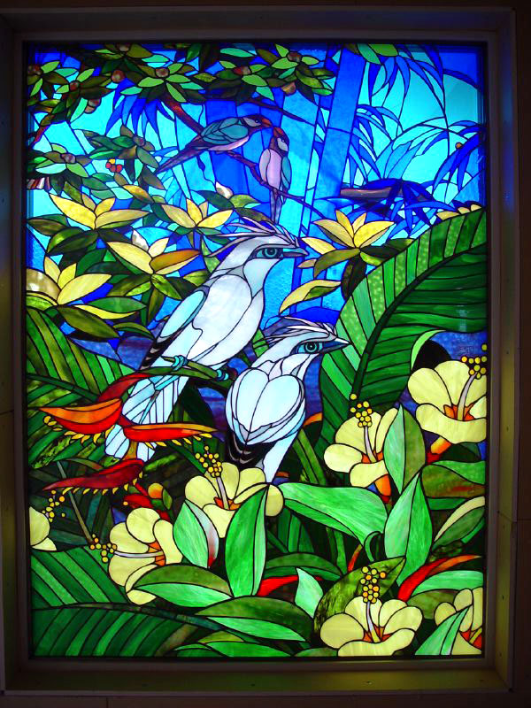 金子邸・鳥のステンドグラスパネル – Vis-à-Vis