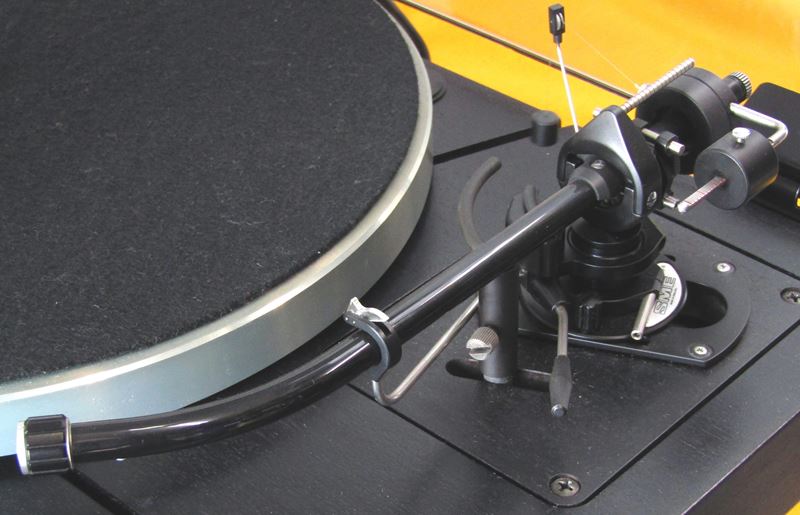 トーレンス THORENS TD320 レコードプレーヤー