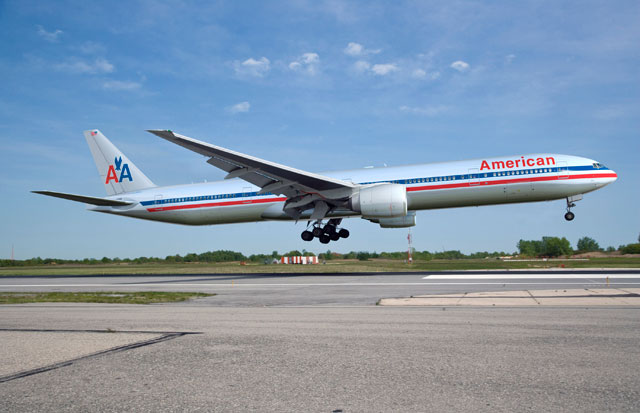 アメリカン航空、777-300ERの初号機受領