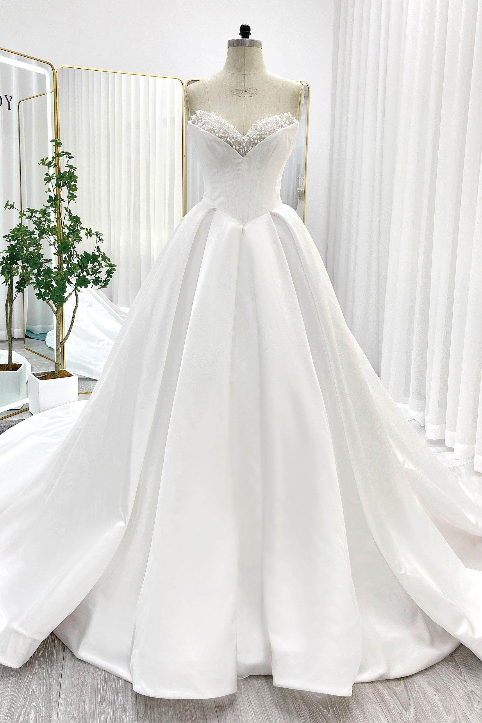 Ball Gown Strapless Chapel Train Satin Sleeveless Wedding Dress