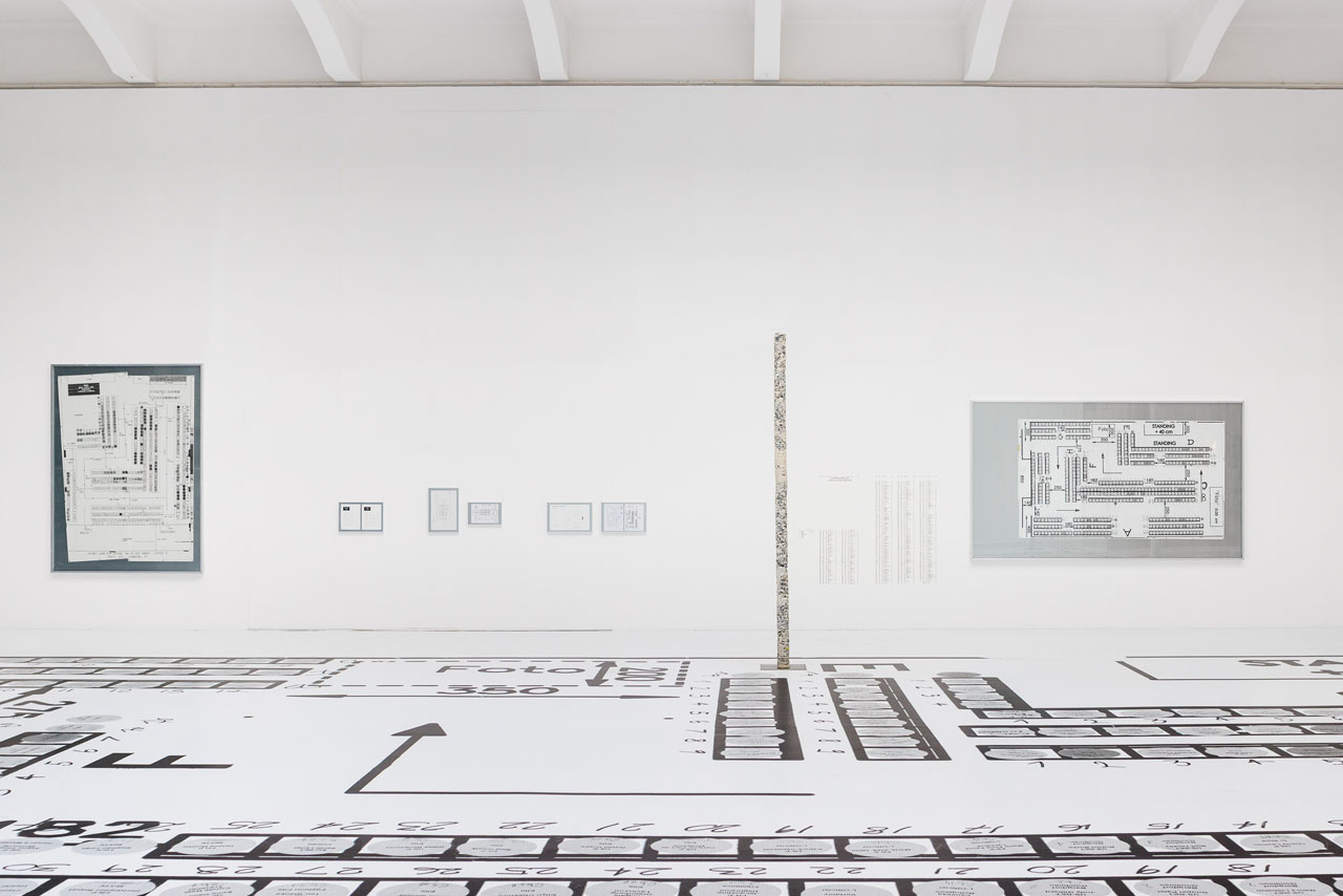 PRESENTATION: Helmut Lang-Séance De Travail 1986–2005